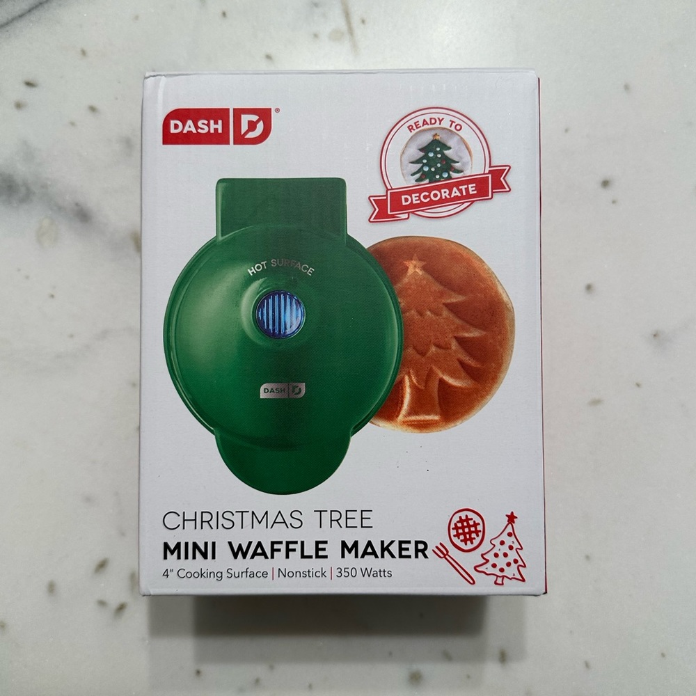 Dash Mini Waffle Maker Christmas Tree- Bundle and Save
